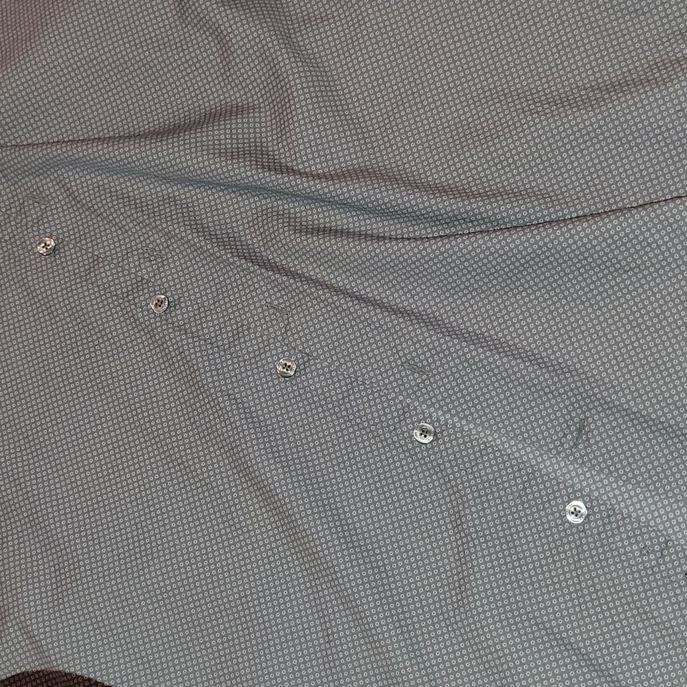 Slim fit Perry Ellis pattern button down - Picture 4 of 6